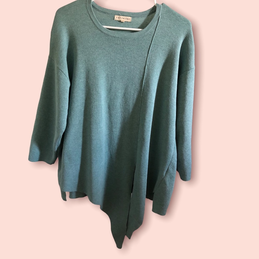 Retrology sweater